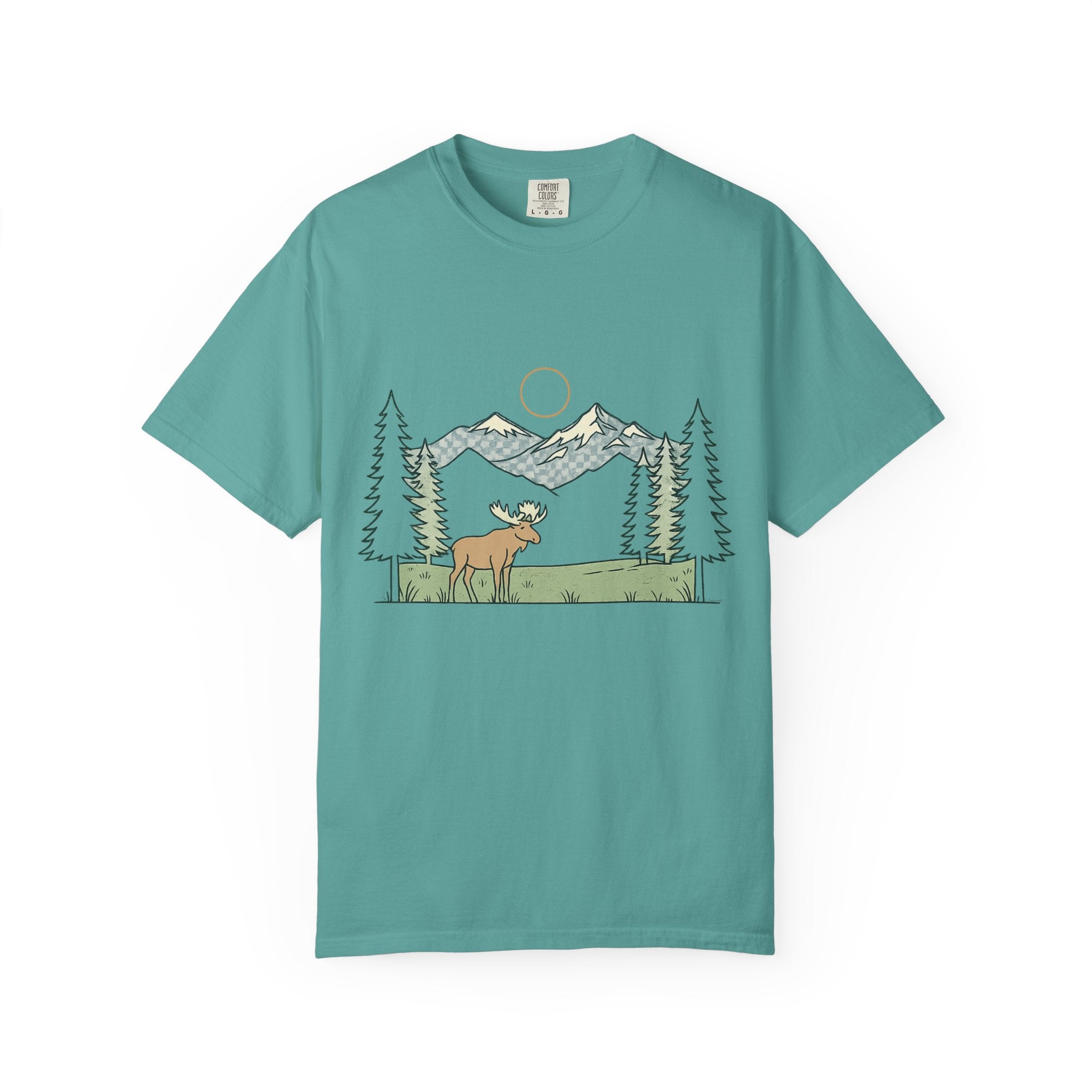 Moose Mountain Print – Garment-Dyed Adult T-Shirt