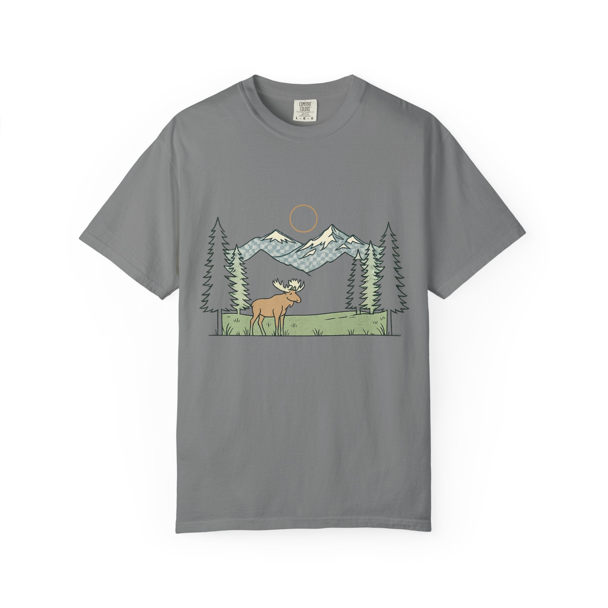 Moose Mountain Print – Garment-Dyed Adult T-Shirt